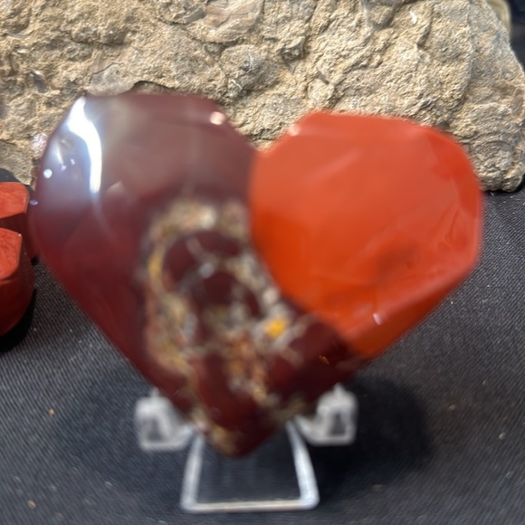 Mookaite crystal heart from Australia red & rust - Picture 2 of 2